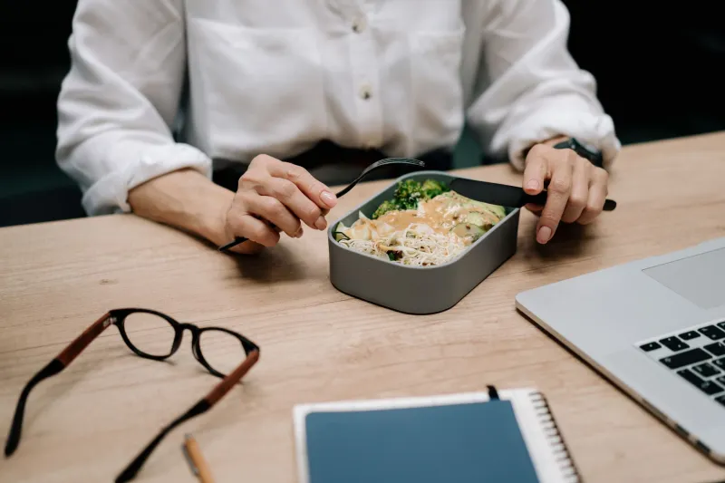 Five Minutes to Fluent: How Bite-Sized Video Lessons Are Quietly Killing the Online Course